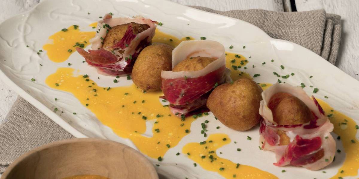 BuÃ±uelos de patata y jamÃ³n