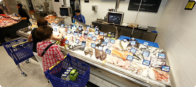 Interior supermercado BM Chile de LogroÃ±o