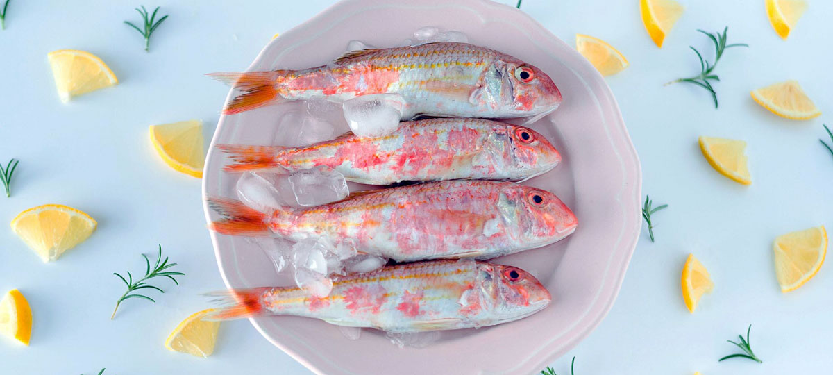 Salmonete: ese preciado pescado azul o blanco que en realidad es rosa