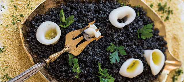 ChipirÃ³n plancha con couscous de tinta