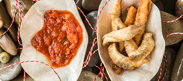 Cintas de rodaballo con crema de pisto picante