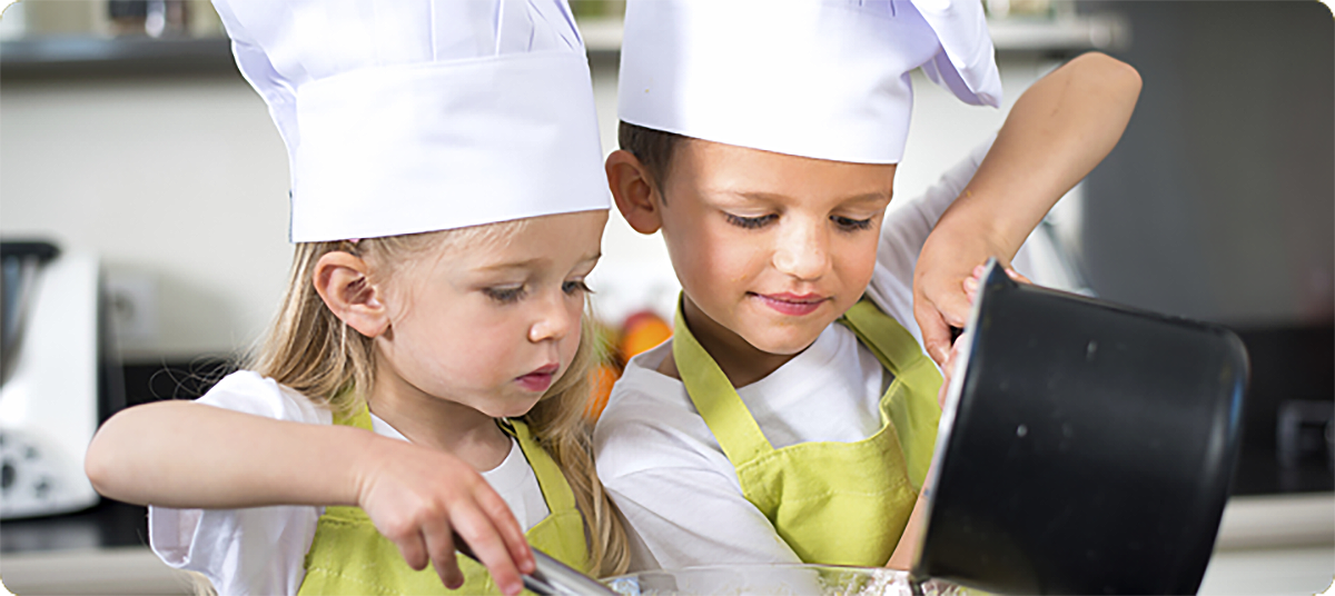 niÃ±os cocinando
