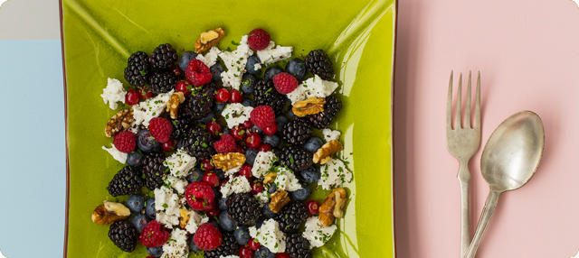 Ensalada de frutos rojos con requesÃ³n