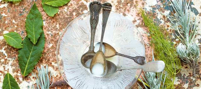 copa de postre con cucharas
