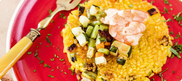 Socarrat de arroz con langostinos