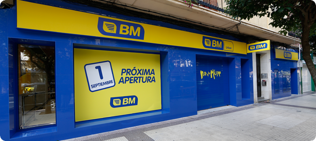 Facahada del supermercados BM ColÃ³n en LogroÃ±o